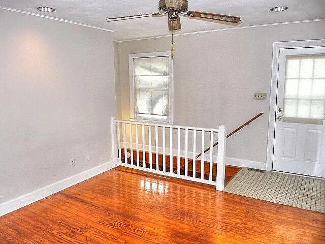 Building Photo - 921 Booth Ave