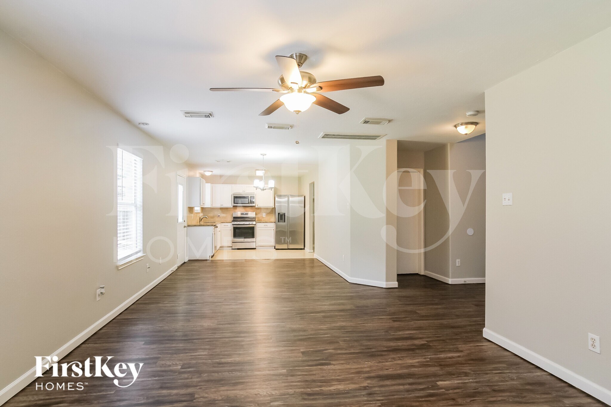 Building Photo - 1910 Emerald Pathway Dr