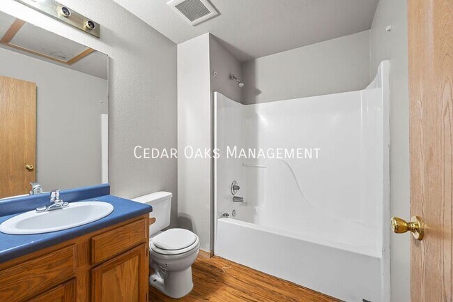 Building Photo - 282 Erin Pl