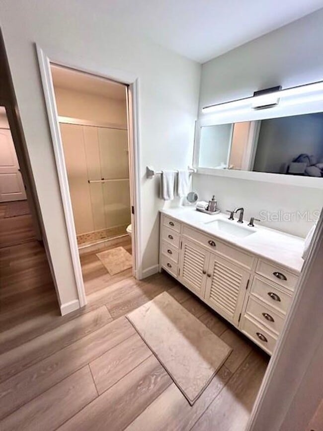 Building Photo - 230 Laurel Hollow Dr