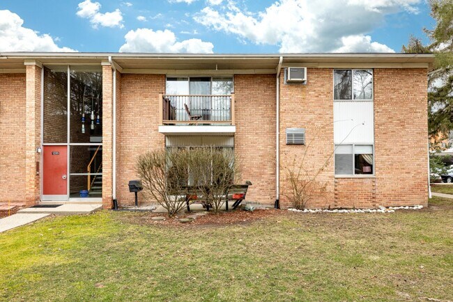 Building Photo - 1209 Island Dr