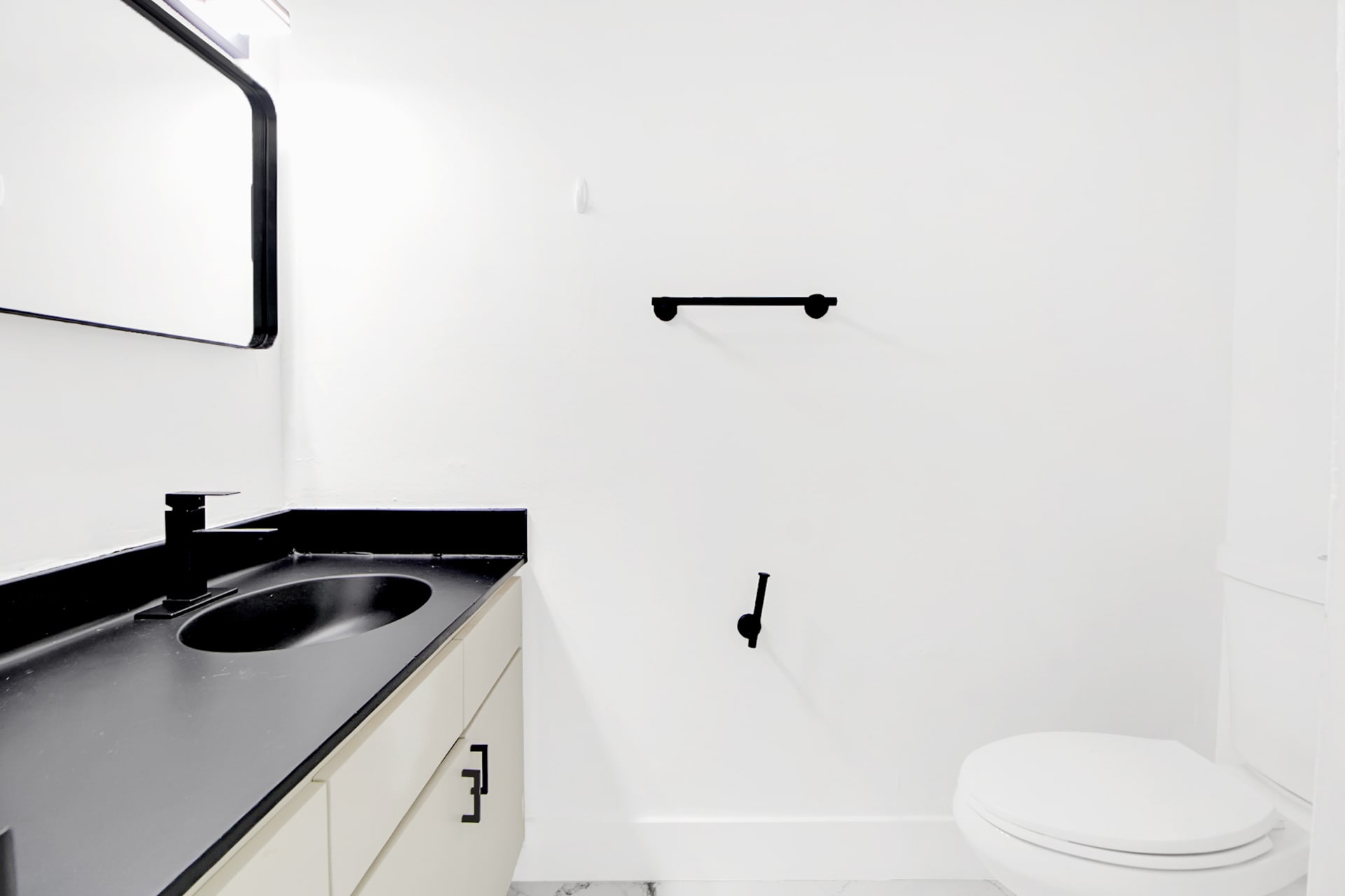 Building Photo - 14850 Naranja Lakes Blvd