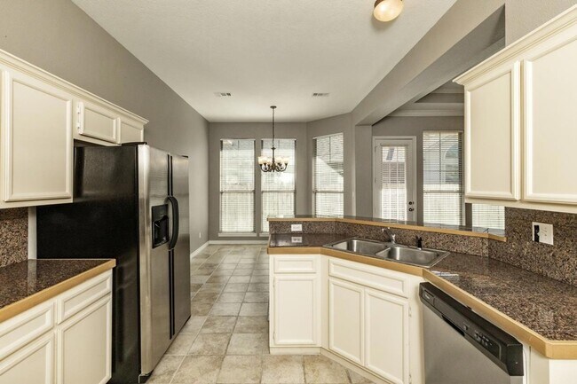 Building Photo - 434 Harbor Oaks Dr
