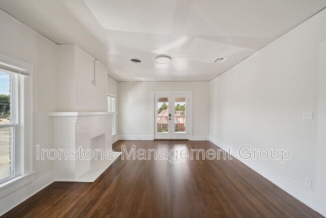 Building Photo - 1435 S Peoria Ave