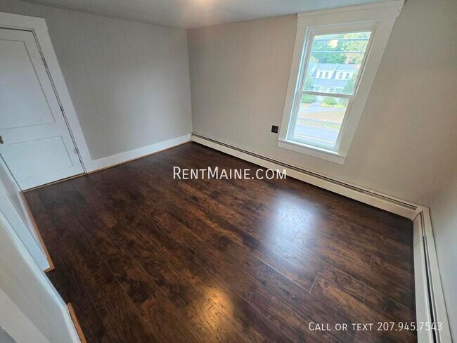 Building Photo - 1237 State St