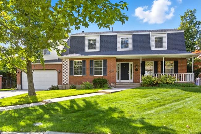 Primary Photo - 342 S Palisade Dr