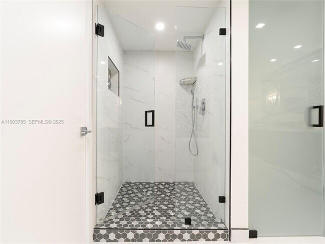 Building Photo - 19707 Turnberry Way