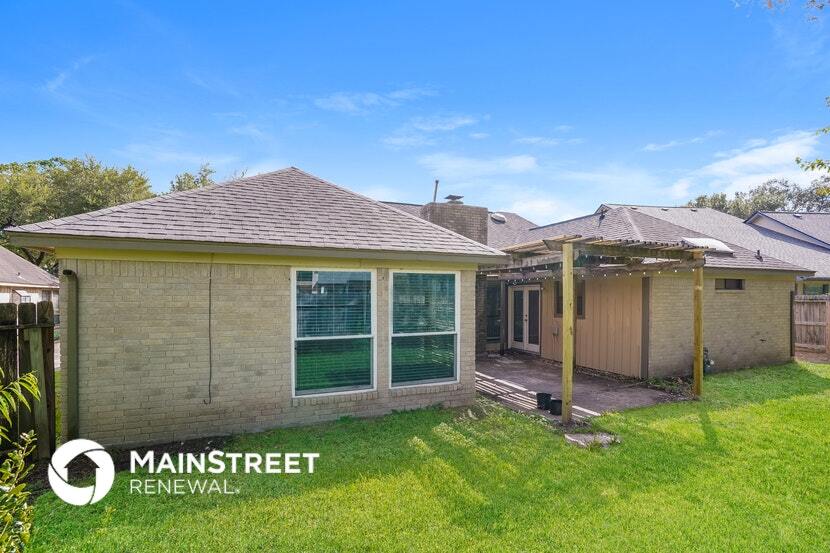 Building Photo - 15514 Cabildo Dr