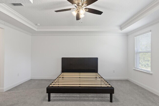 Building Photo - CLOSE TO EVERYTHING!