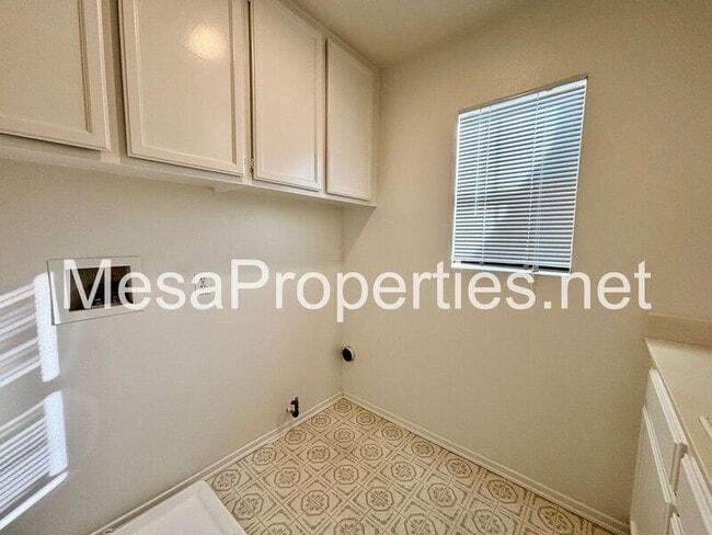 Building Photo - 12468 Redrock Ct