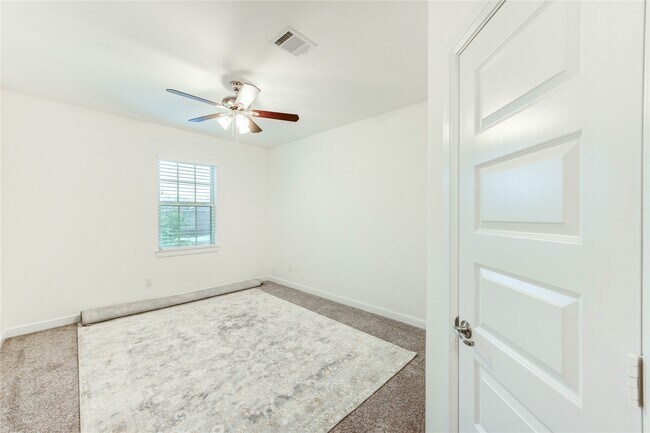 Building Photo - 4055 Woodland Meadow Dr