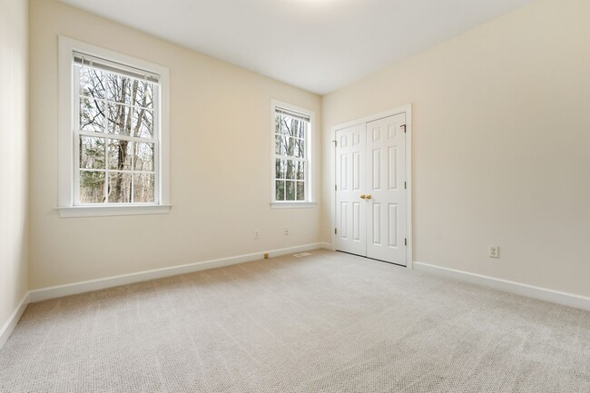 Building Photo - 3 Bed 2 Bath Chatham Forest Home - Available Now!