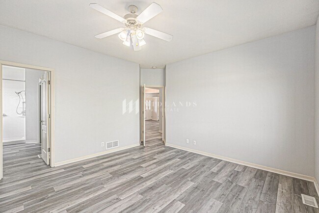 Building Photo - Millard Ranch