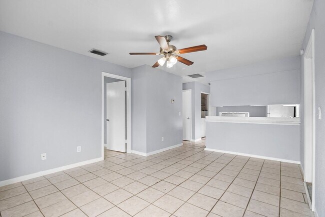 Building Photo - 5447-5449 10th Ave