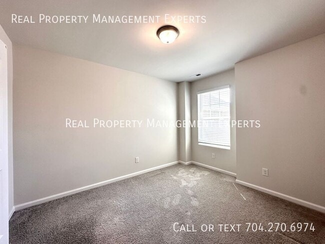 Building Photo - 4408 Iron Oak Ln