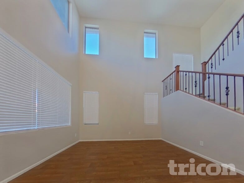 Building Photo - 25746 W Globe Ave