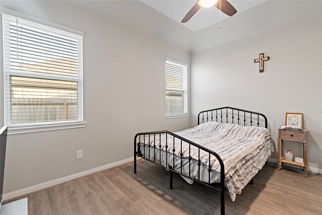 Building Photo - 13770 Goldeye Dr