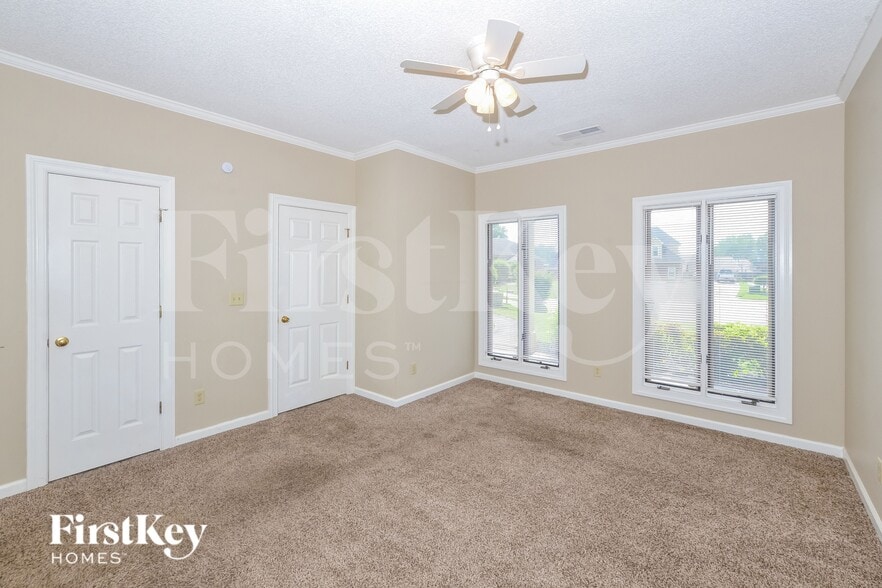 Building Photo - 5198 Tudor Ct