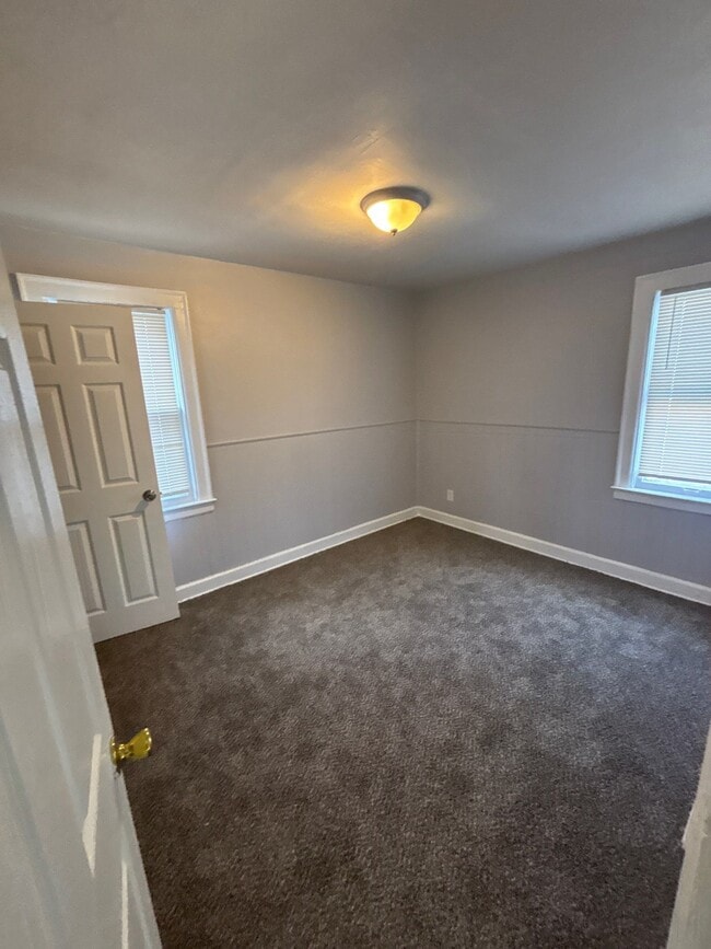 Building Photo - 4232 Waverly St