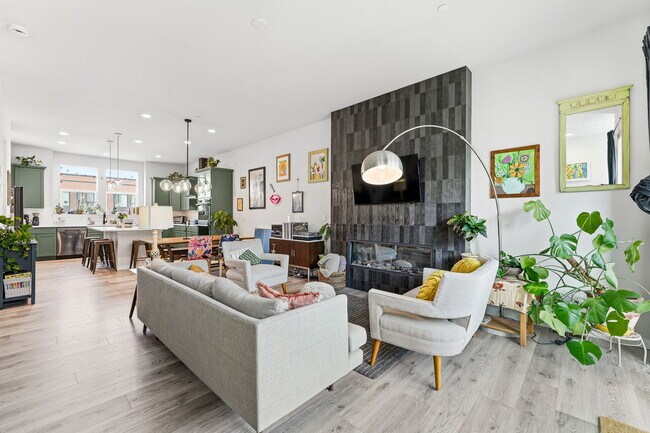 Building Photo - 2272 Old Rail Wy