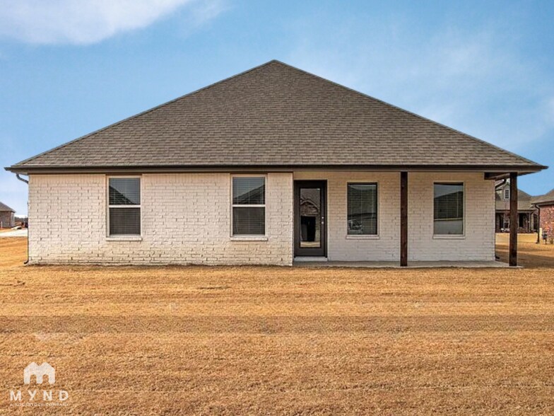 Building Photo - 11191 S 282nd E Ave