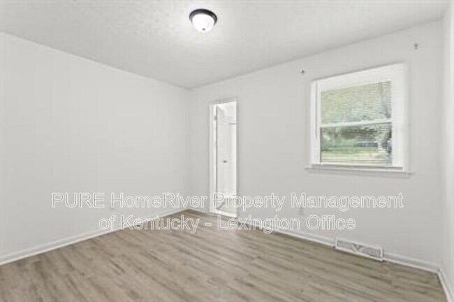 Building Photo - 1187 Venetian Way