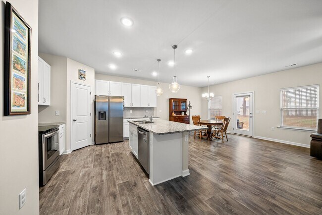 Building Photo - BEAUTIFUL HOME IN LILLINGTON AWAITS YOU!