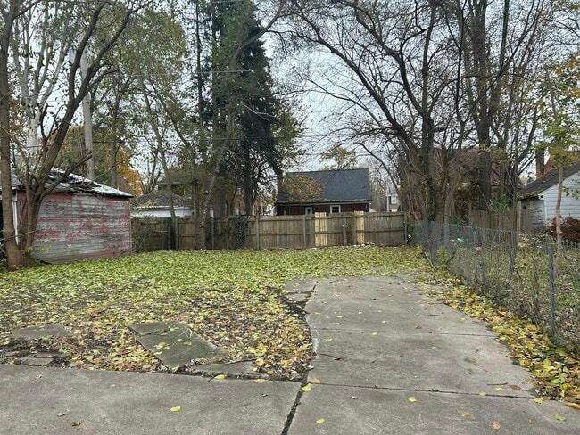 Building Photo - 11490 Laing St