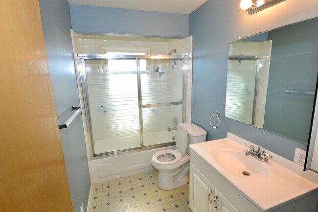 Building Photo - 5440 Nolan St