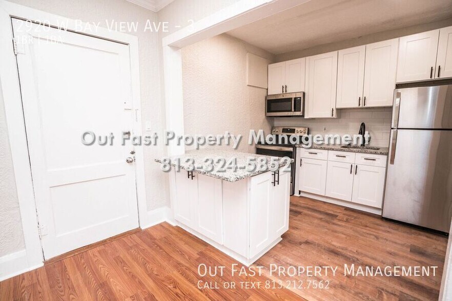 Building Photo - 2920 W Bay View Ave