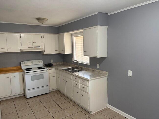 Building Photo - 1263 Laudeen Dr
