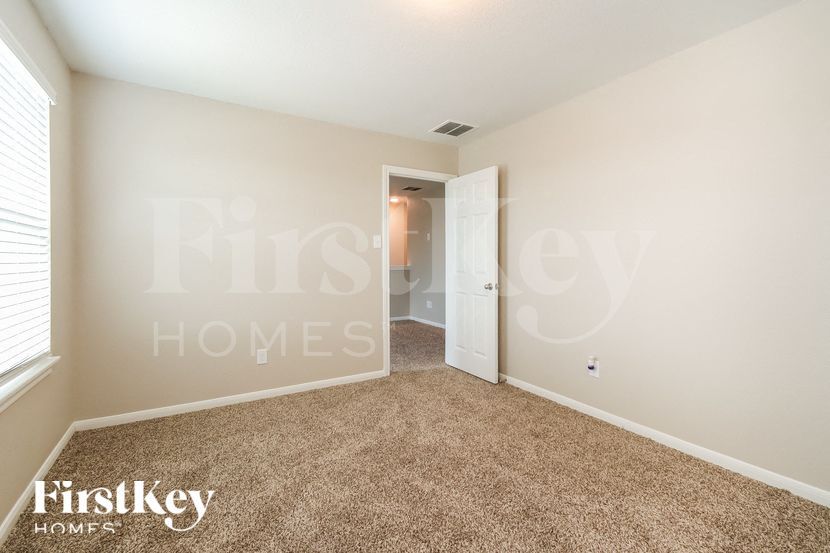 Building Photo - 9822 Copper Ranch Trail