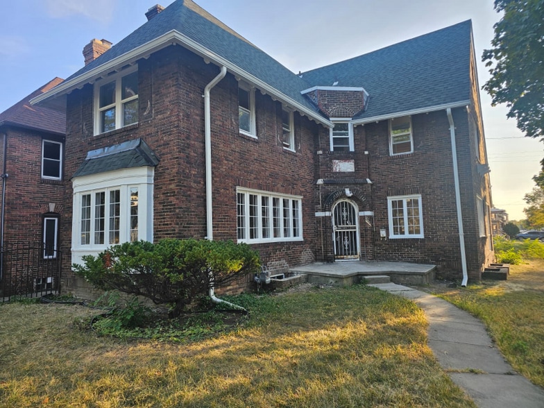 Primary Photo - 8951 La Salle Blvd