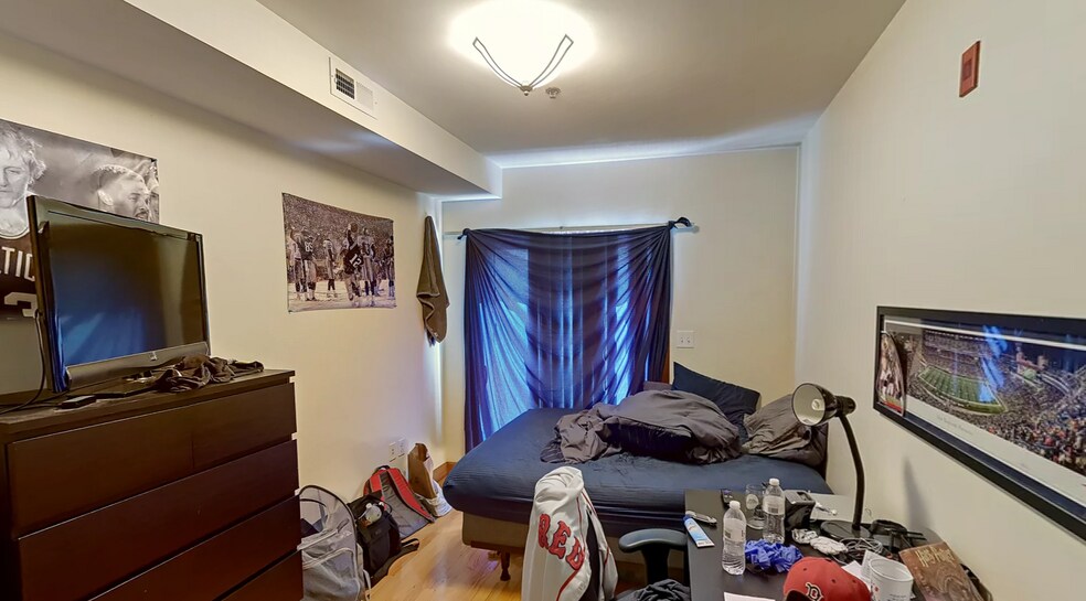 Building Photo - 112 Allston St