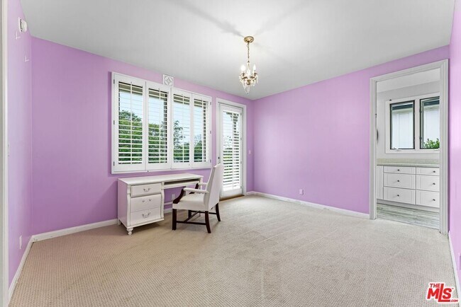 Building Photo - 16015 W Northfield St