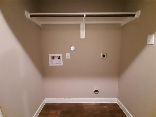 Building Photo - 25563 Starling Ln