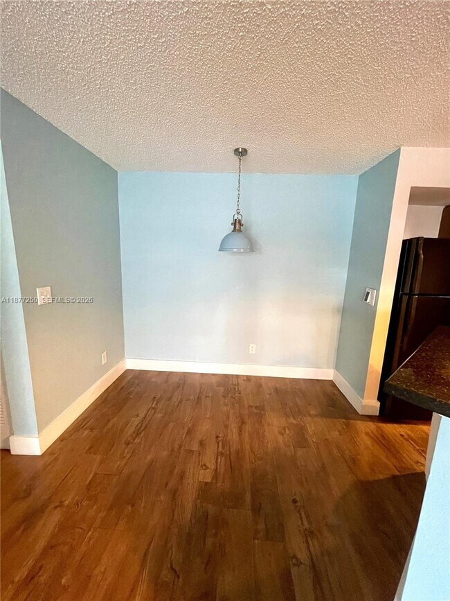 Building Photo - 12760 Vista Isles Dr