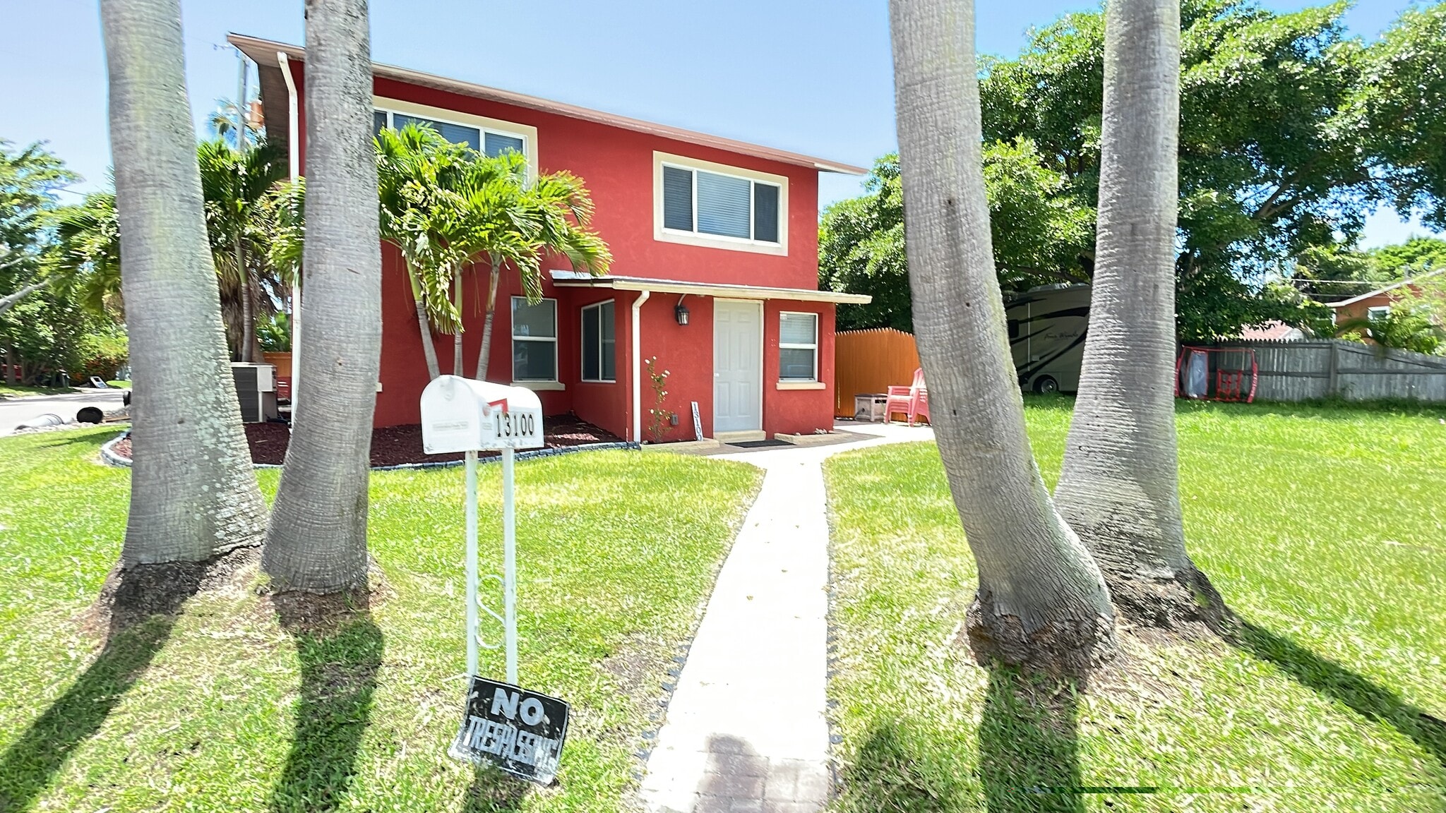 4 bedroom and 2 bath home . - 13100 Boca Ciega Ave