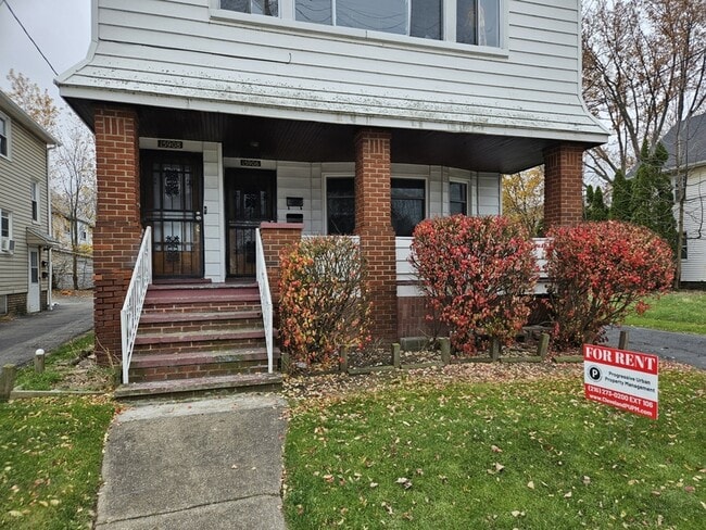 Building Photo - 15906 Corsica Ave