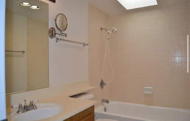 Building Photo - MUST SEE!! Stunning Two Bedroom Three Bath...