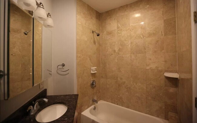 Building Photo - 2339 N Albany Ave