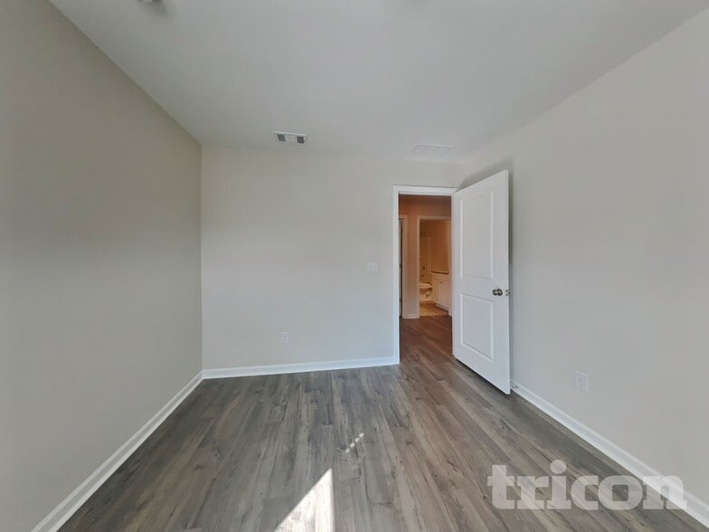 Building Photo - 184 Chapelcrest Ln