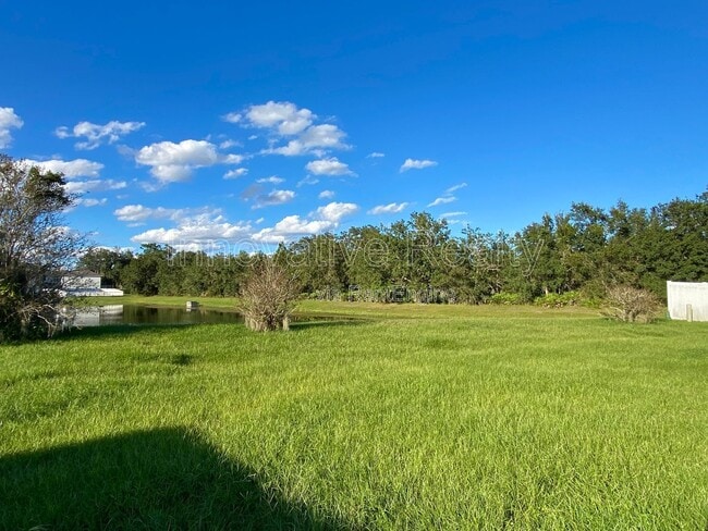 Building Photo - 564 Pinehurst Cove