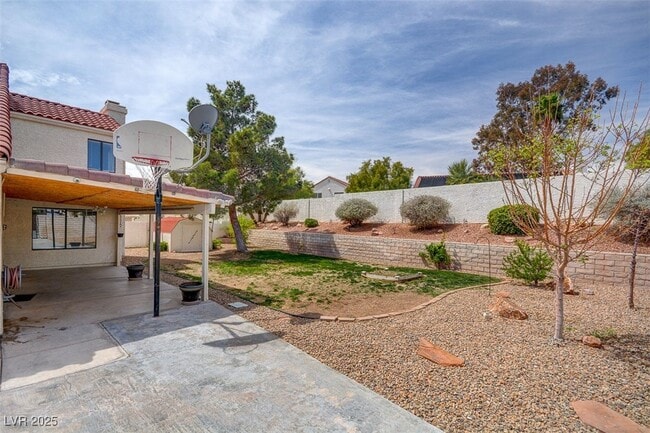 Building Photo - 3229 Canyon Lake Dr
