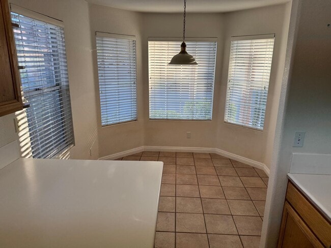 Building Photo - 8800 Crescent Ridge Ln