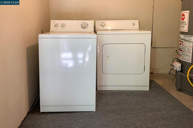 Building Photo - 1672 Terrace Rd