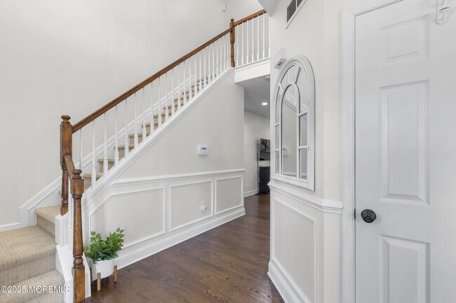 Building Photo - 6 Kindling Way