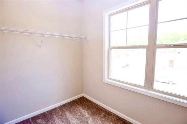Building Photo - 2568 Paden Birch Dr