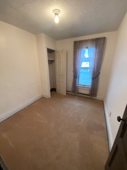 Building Photo - 205 Loucks Ave