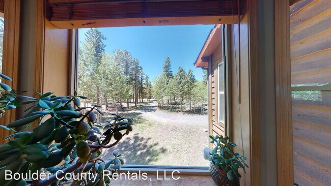 Building Photo - 4 br, 2 bath House - 10 Shoshoni Way